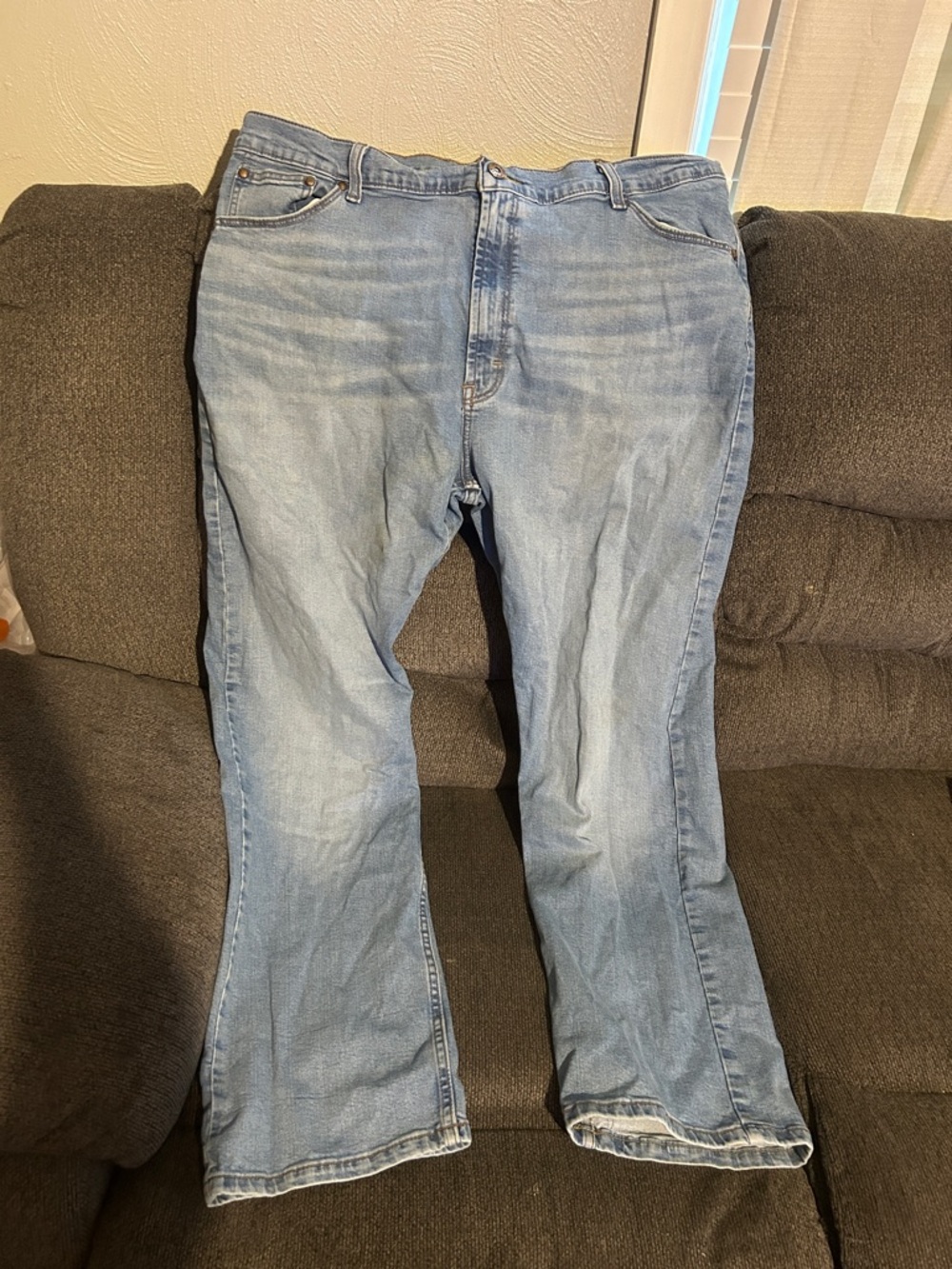 Men’s Wrangler Relaxed Boot Jeans